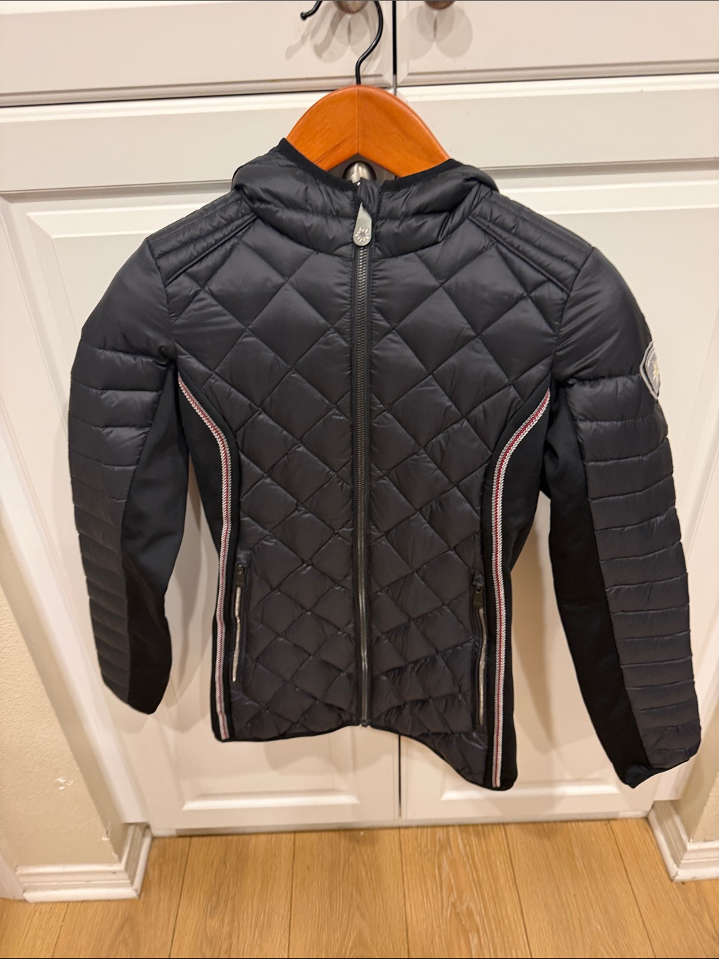 Alp N Rock' Black Quilted Hooded Jacket With Contrast Zip Trim
